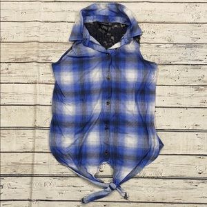 🌵3/$20•Button Up Collared Flannel Tank Top w/ Tie